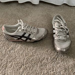 ASICS Sakura Diva Sneakers